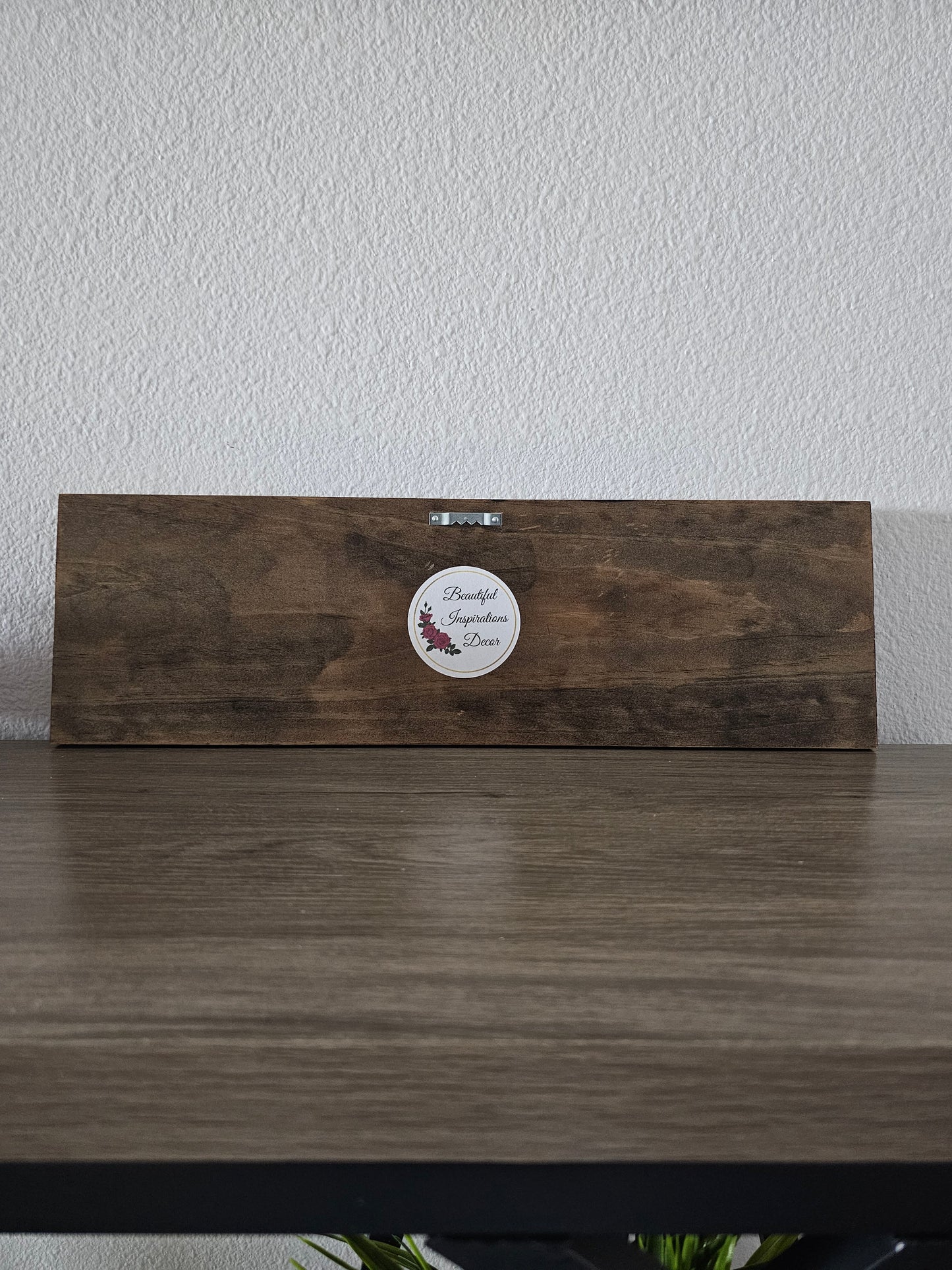 Custom family name plaque